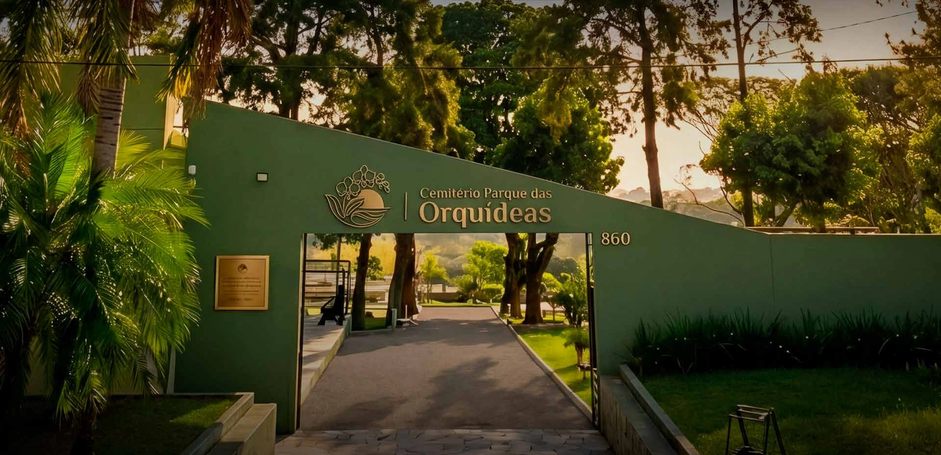 Entrada do Cemitério Parque das Orquídeas com a nova identidade visual